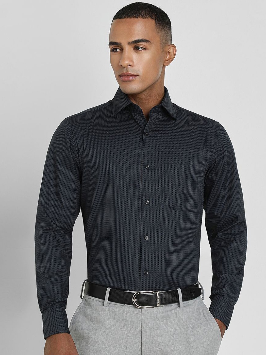 

Allen Solly Sport Men Spread Collar Solid Cotton Formal Shirt, Navy blue