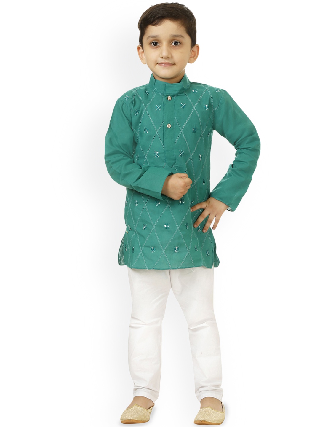 

NFC CREATION Boys Floral Embroidered Mandarin Collar Thread Work Kurta With Trousers, Green