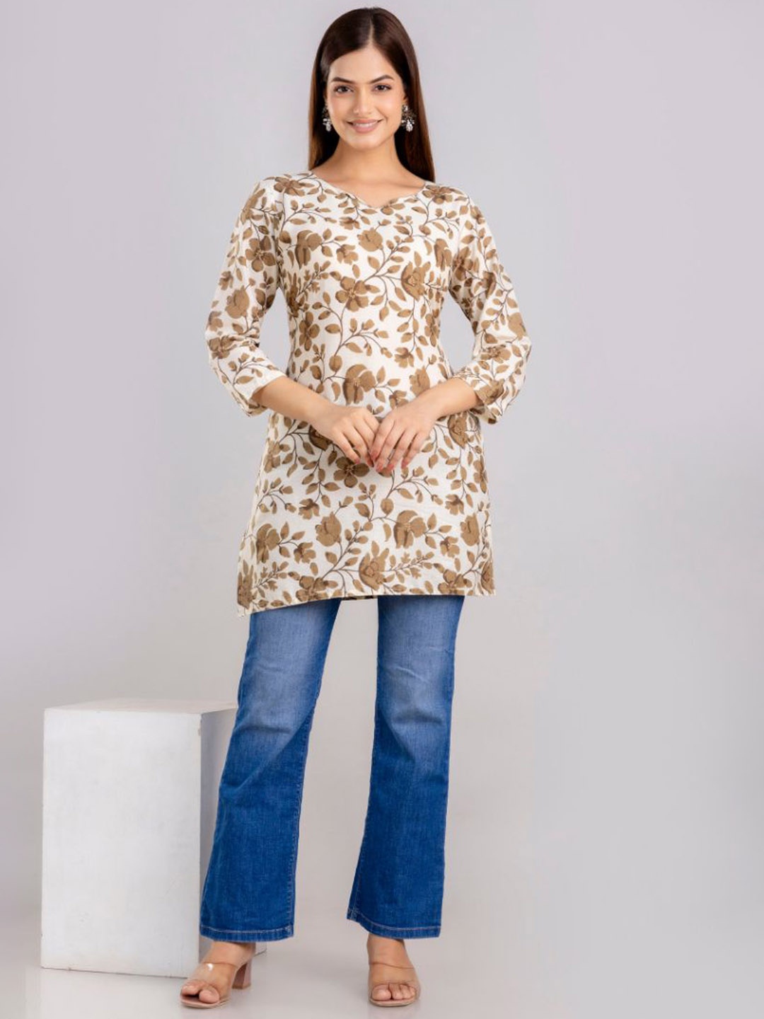

Arudhi Floral Printed Pure Cotton Straight Kurta, Brown