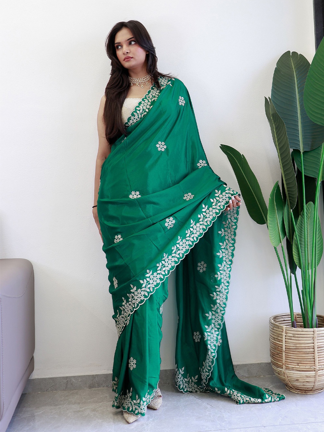

Anouk Embroidered Beads and Stones Saree, Green