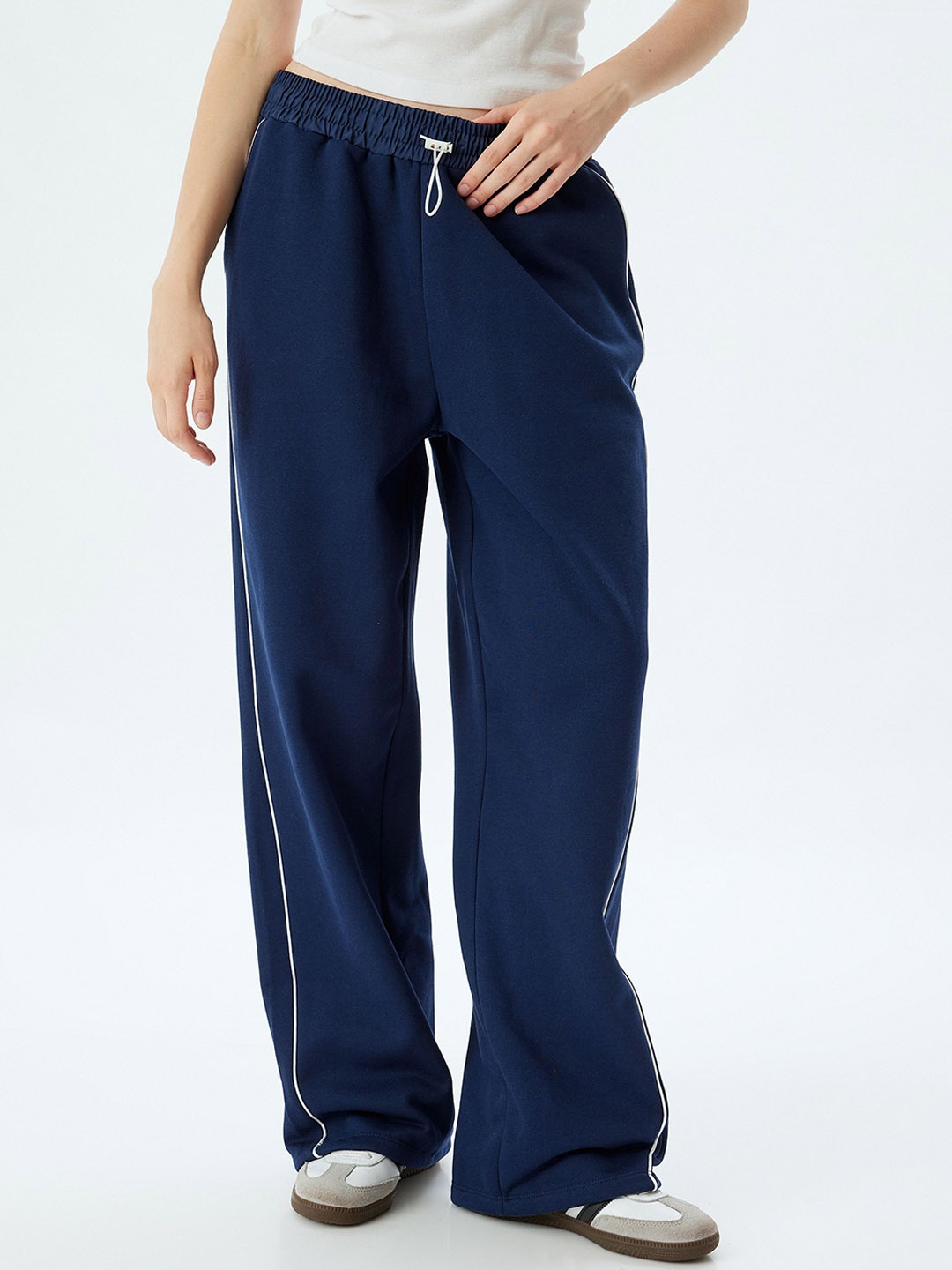 

Koton Women Mid-Rise Track Pants, Navy blue