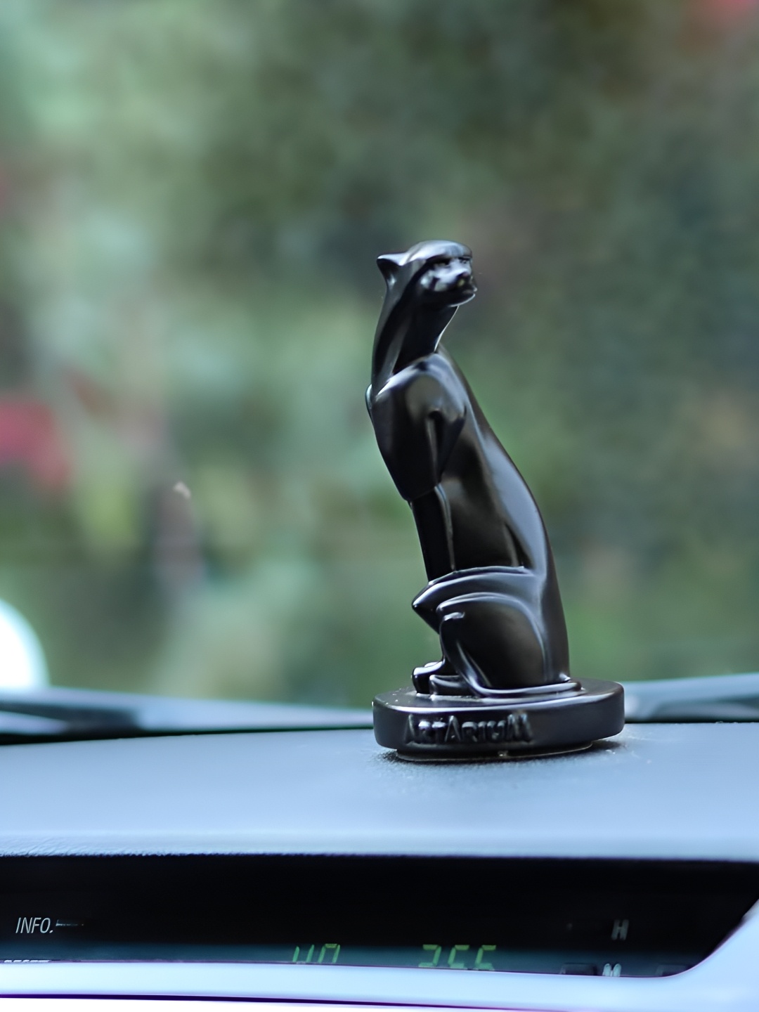 

Artarium LLP Black Birds And Animals Figurine Showpiece