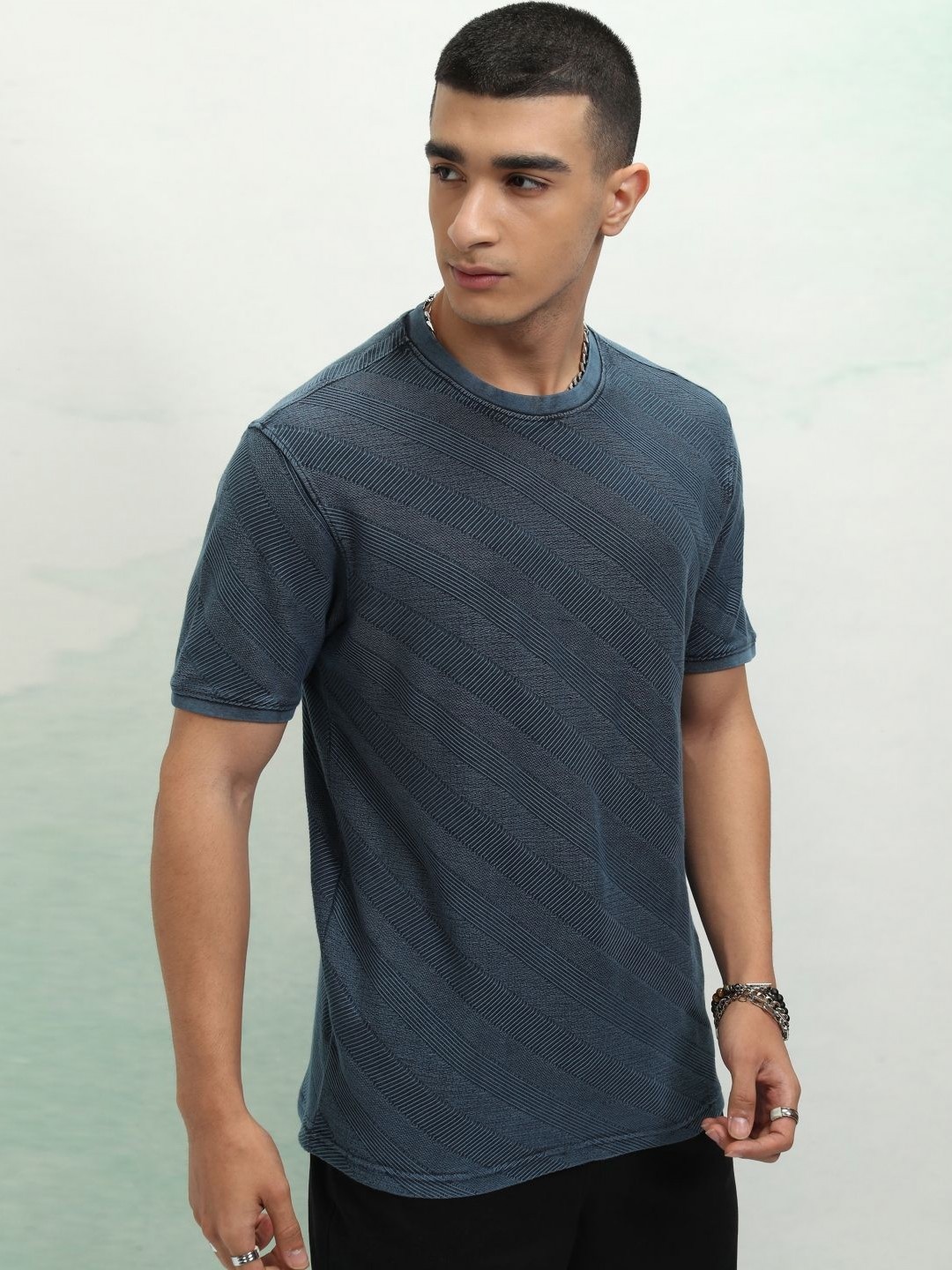 

HIGHLANDER Men Self Design Round Neck Cotton Slim Fit T-Shirt, Blue