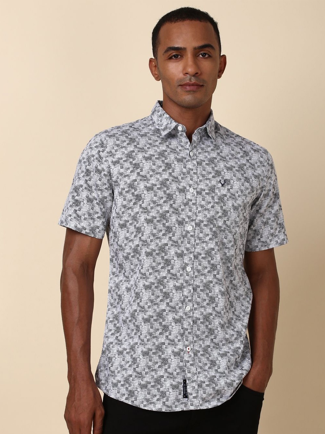 

Allen Solly Men Spread Collar Abstract Printed Pure Cotton Casual Shirt, Grey
