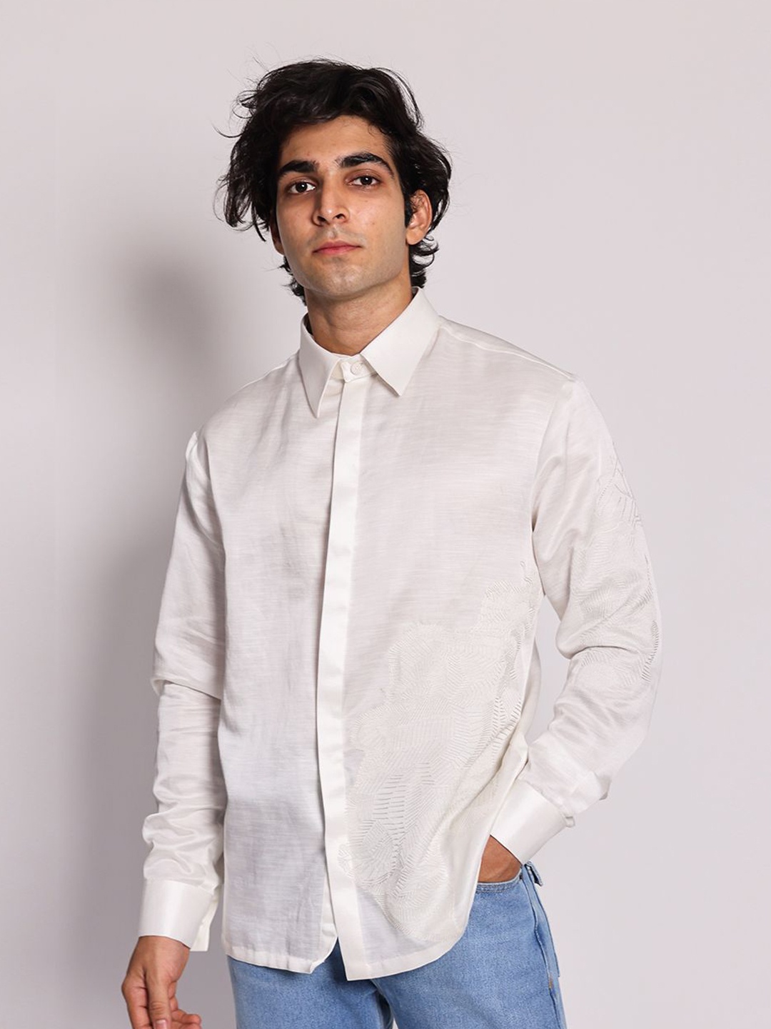 

Arya Giri Men Opaque Casual Shirt, White