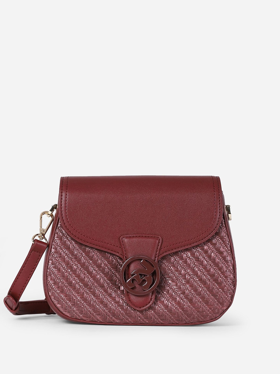 

Label Ritu Kumar Textured Structured Sling Bag with Quilted, Burgundy