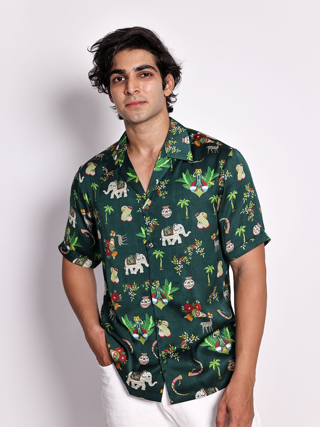 

Arya Giri Men Cuban Collar Conversational Printed Relaxed Fit Casual Shirt, Green