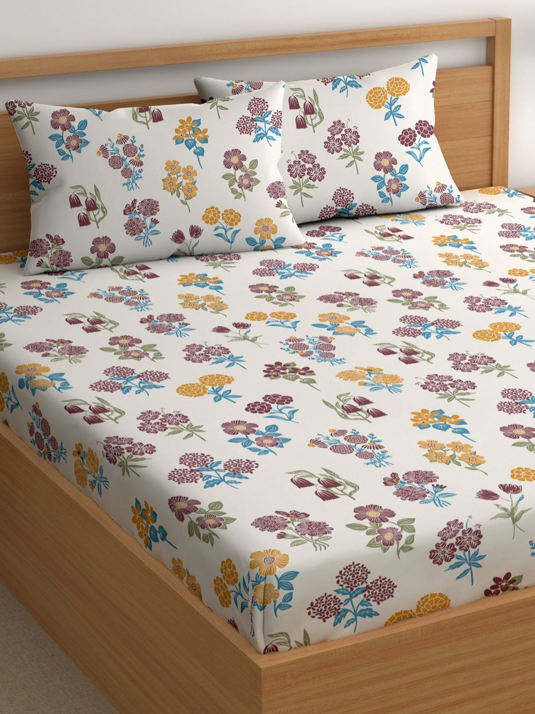 

CHHAVI INDIA White & Blue Floral 210 TC Queen Bedsheet With 2 Pillow Covers