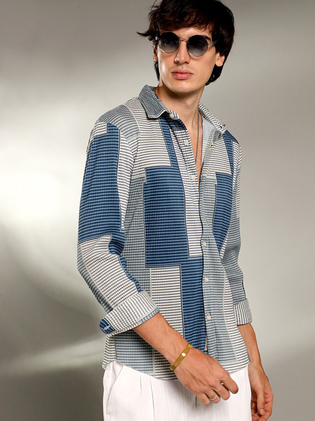 

Campus Sutra Men Comfort Spread Collar Abstract Printed Casual Shirt, Multi