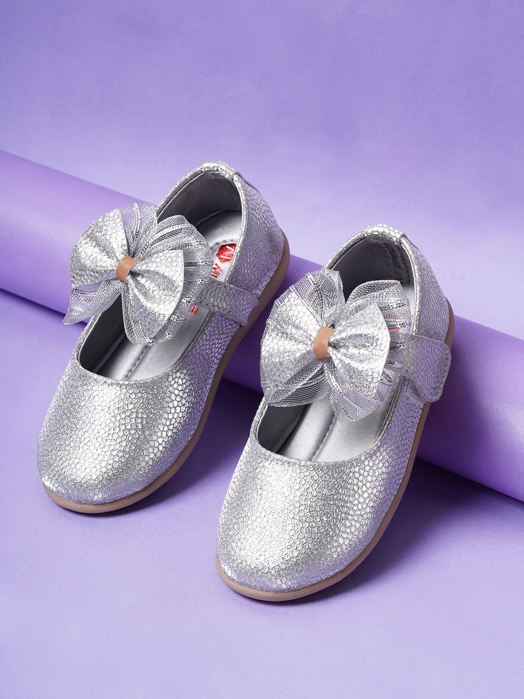 

Minesole Girls Bow Detailed Textured Ballerinas, Silver