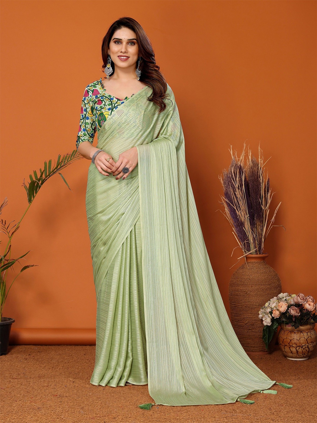 

Reeta Fashion Striped Tassel Bordered Saree, Green