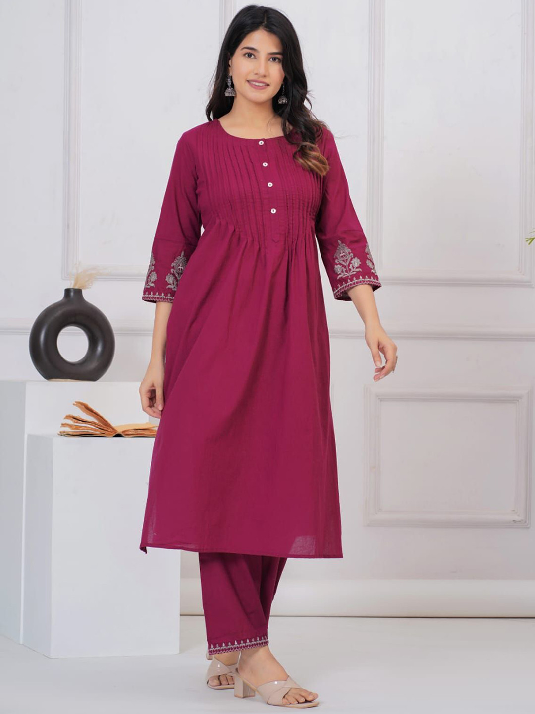 

INDYES Pleated Thread Work Pure Cotton Kurta with Trousers, Red