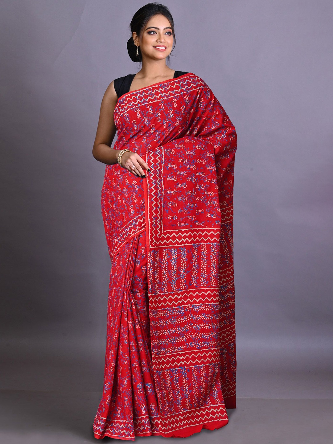 

Unnati Silks Pure Cotton Floral Print Block Print saree, Red