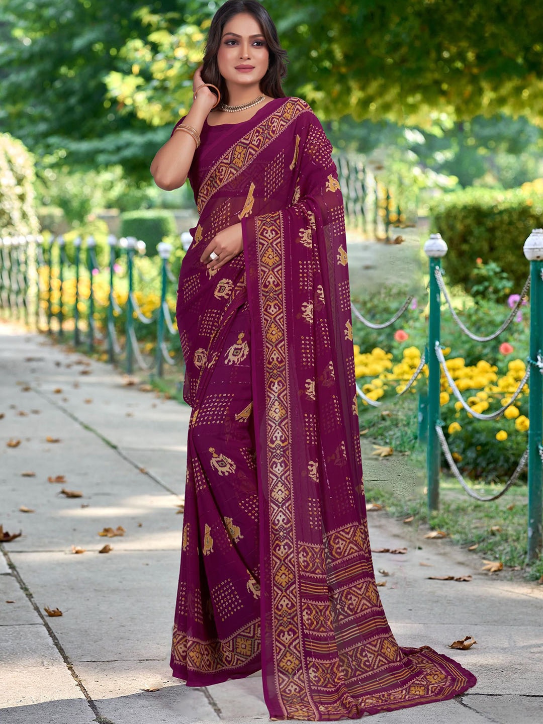 

Mitera Women Ethnic Motifs Pure Georgette Bandhani Saree, Purple