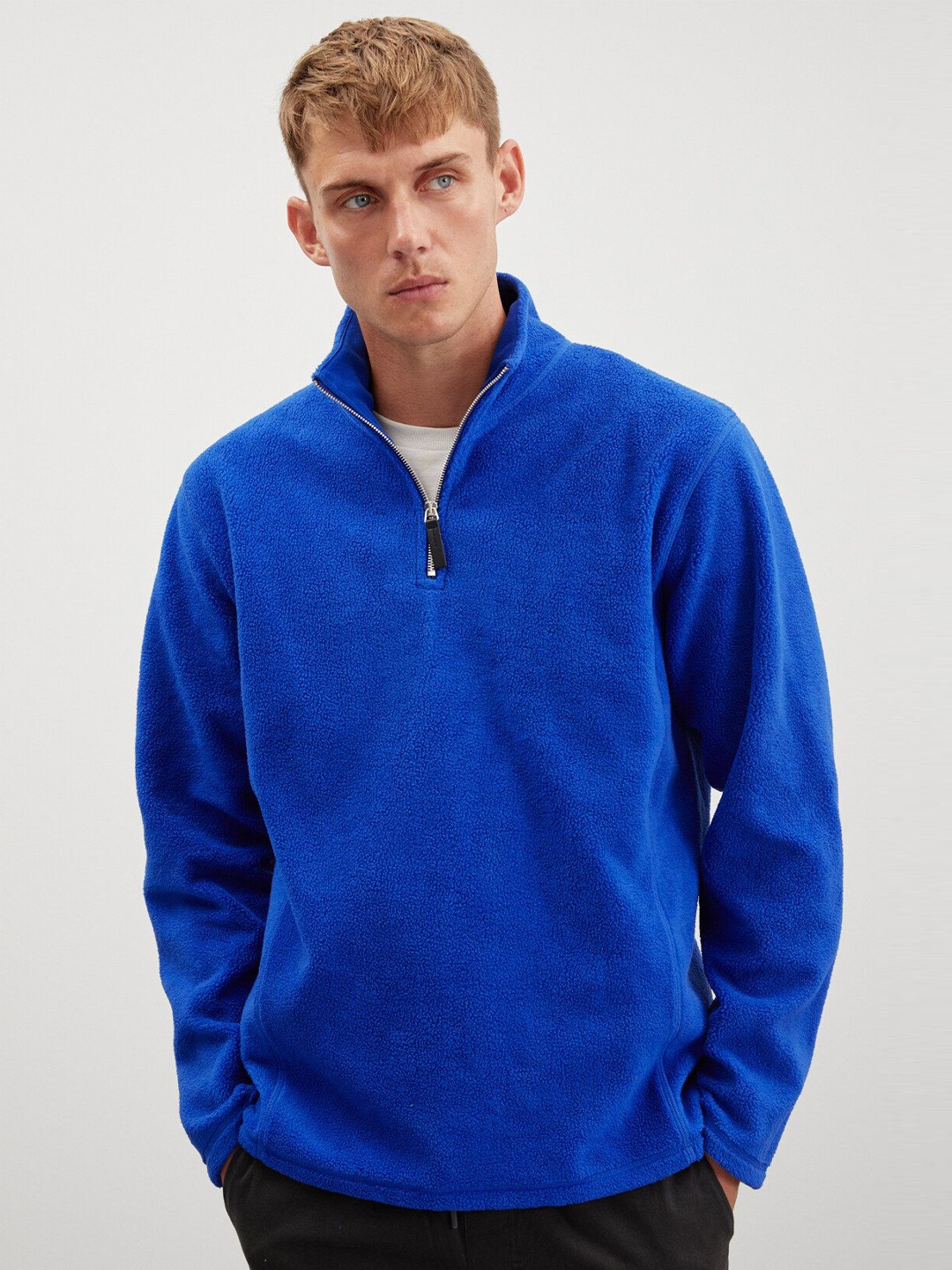 

GRIMELANGE Men Solid Sweatshirt, Blue