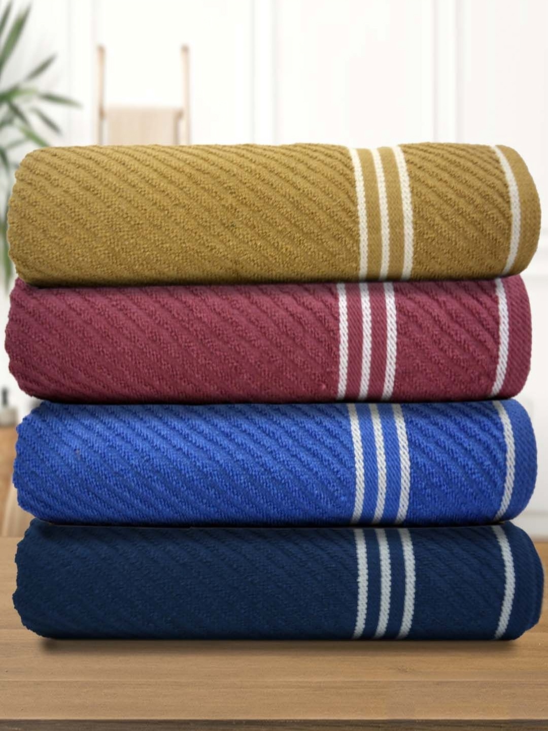 

Aura Athom Living Burgundy & Blue 4 Pieces Striped 400 GSM Bath Towel