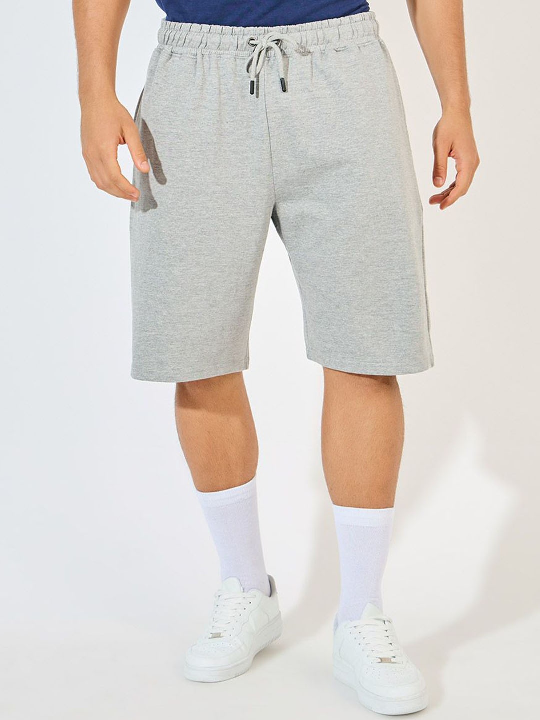 

Styli Men Oversized Solid Shorts with Drawstring Closure, Grey