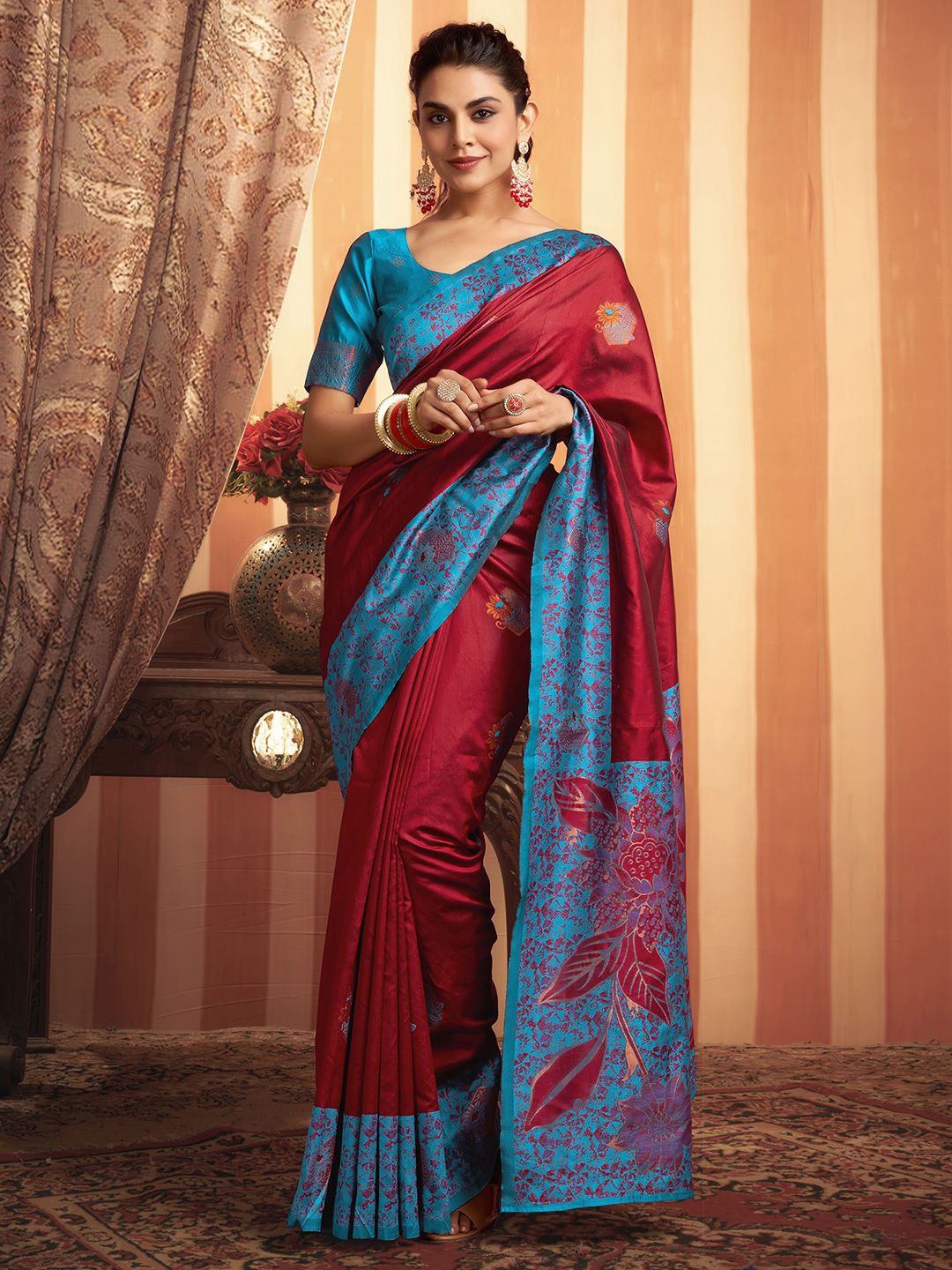 

Mitera Ethnic Motifs Zari Pure Silk Banarasi Saree, Red