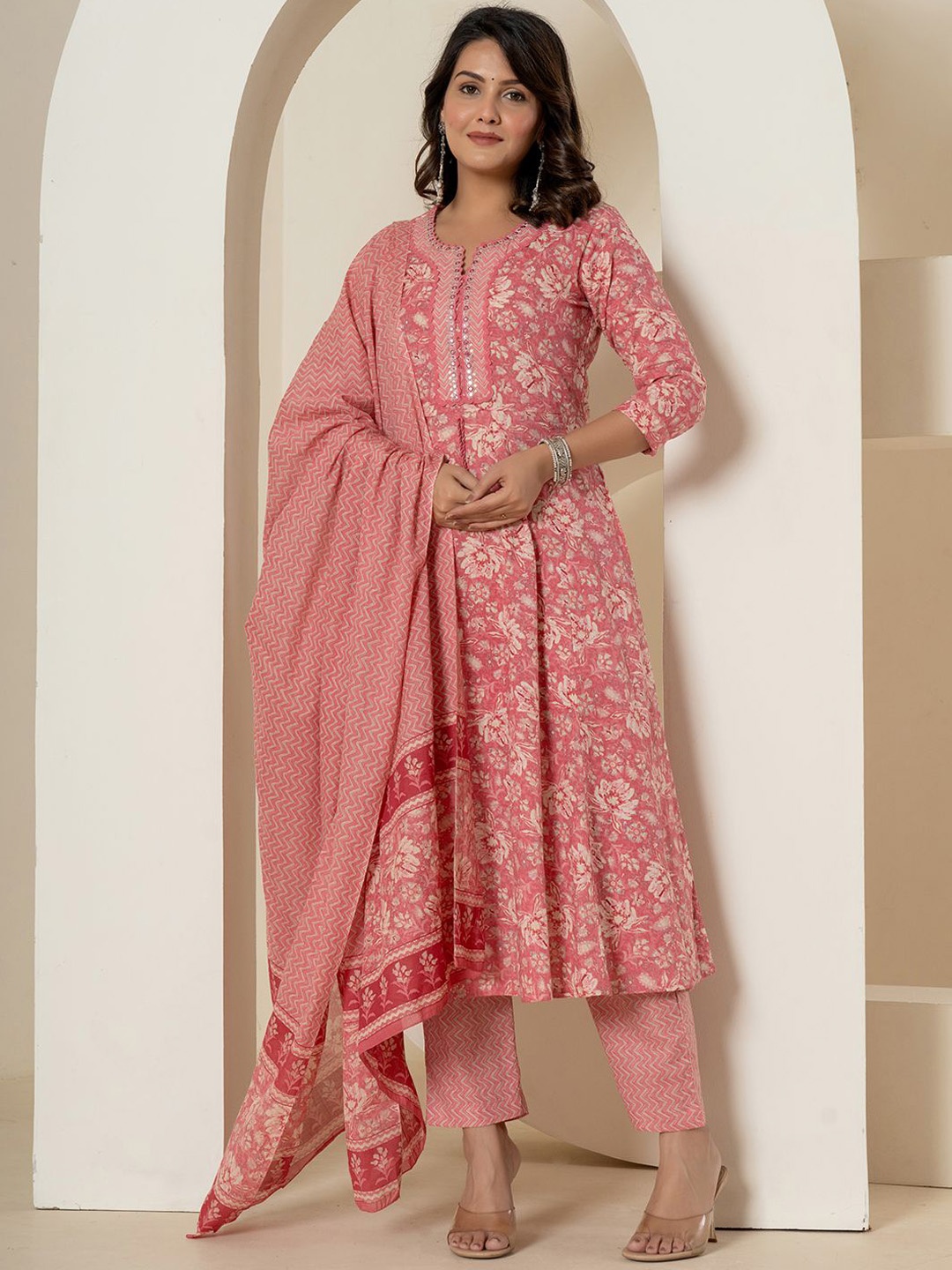 

Yufta Floral Printed Pure Cotton Anarkali Kurta & Trousers With Dupatta, Pink