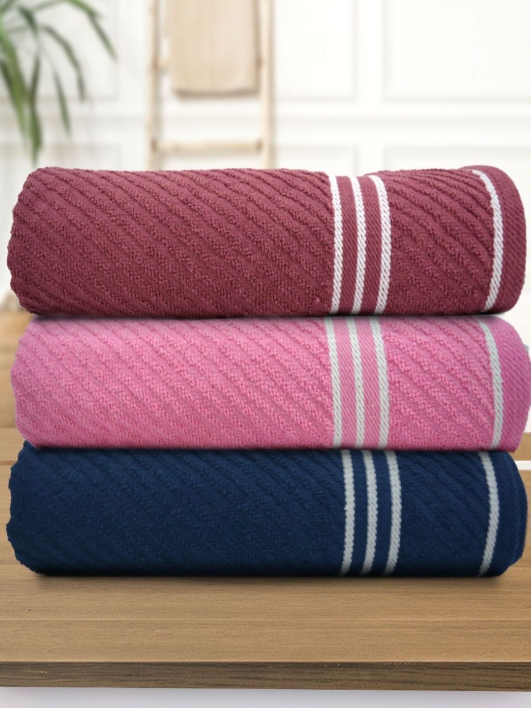

Aura Burgundy & Pink 3 Pcs Cotton 400 GSM Bath Towel