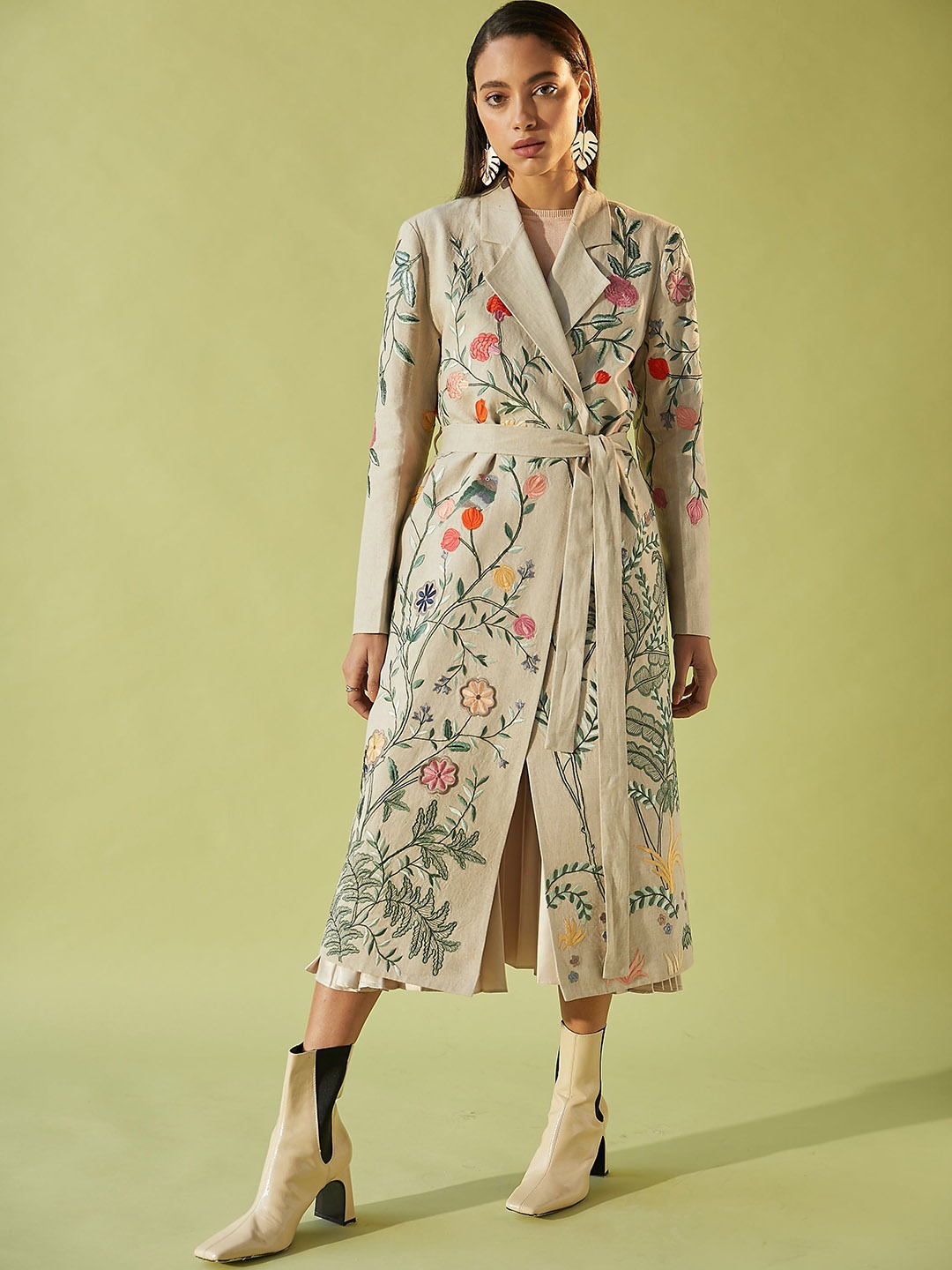 

BETRUE Women Floral Cotton Longline Tailored Jacket with Embroidered, Beige