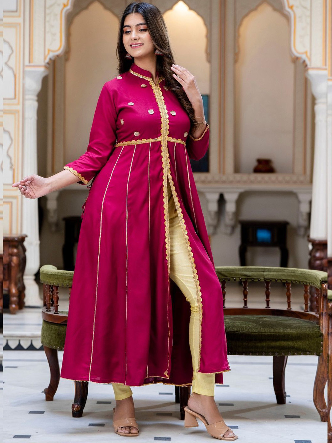 

Jaipurite Mandarin Collar Gotta Patti Anarkali Kurta, Fuchsia