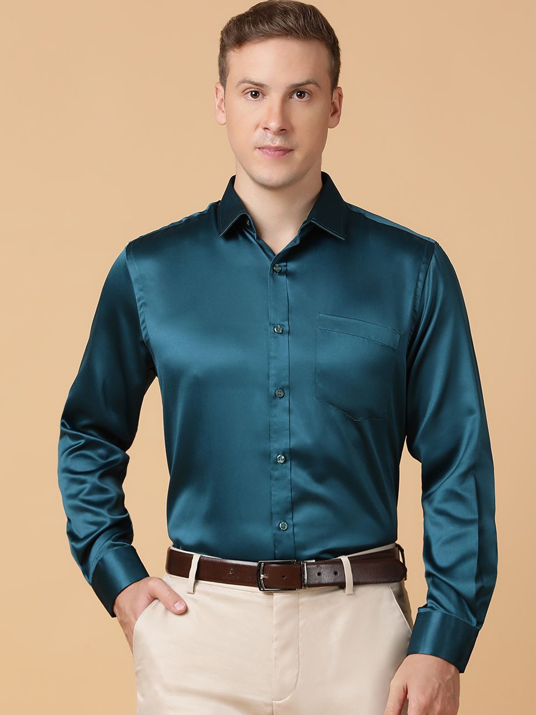 

TABARD Men Spread Collar Solid Cotton Formal Shirt, Green