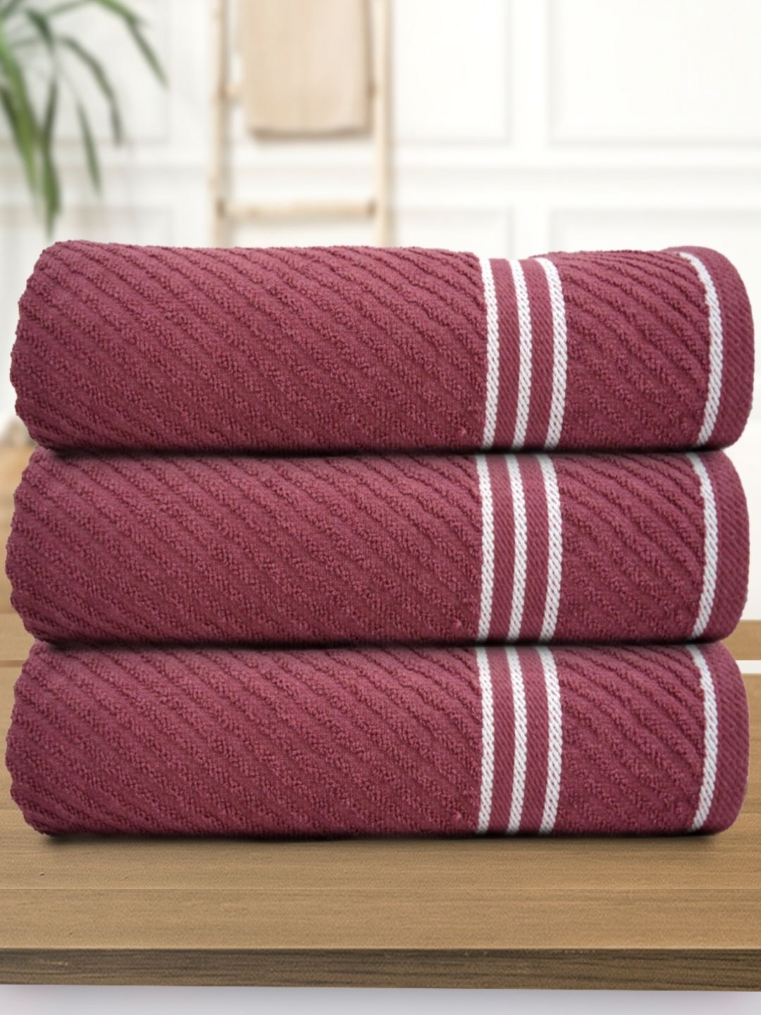 

Aura Athom Living Maroon & White 3 Pieces Cotton 400 GSM Bath Towel