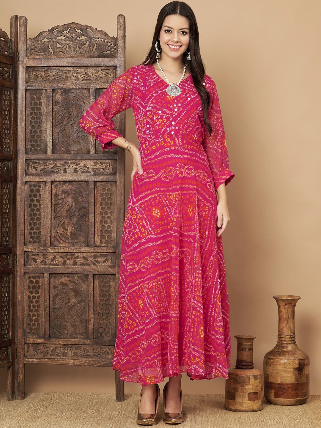 

BAESD Bandhani Printed Regular Silk Georgette Anarkali Kurta with Pyjamas, Pink