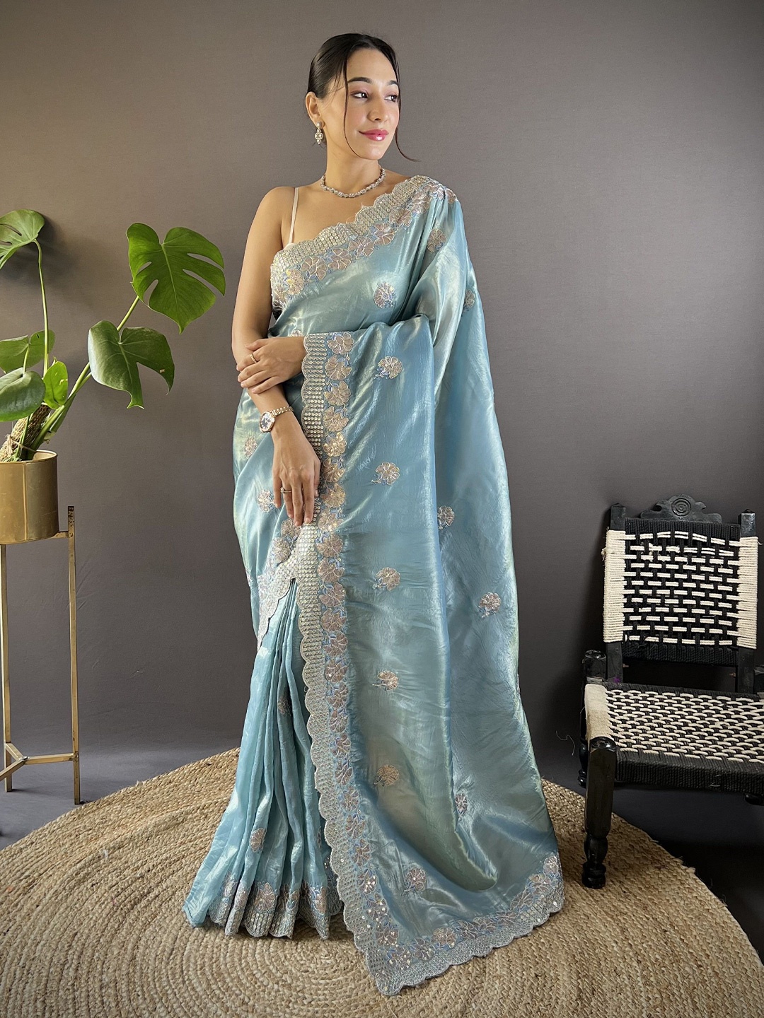 

Munir Ethnic Motifs Embroidered Sequinned Saree, Blue