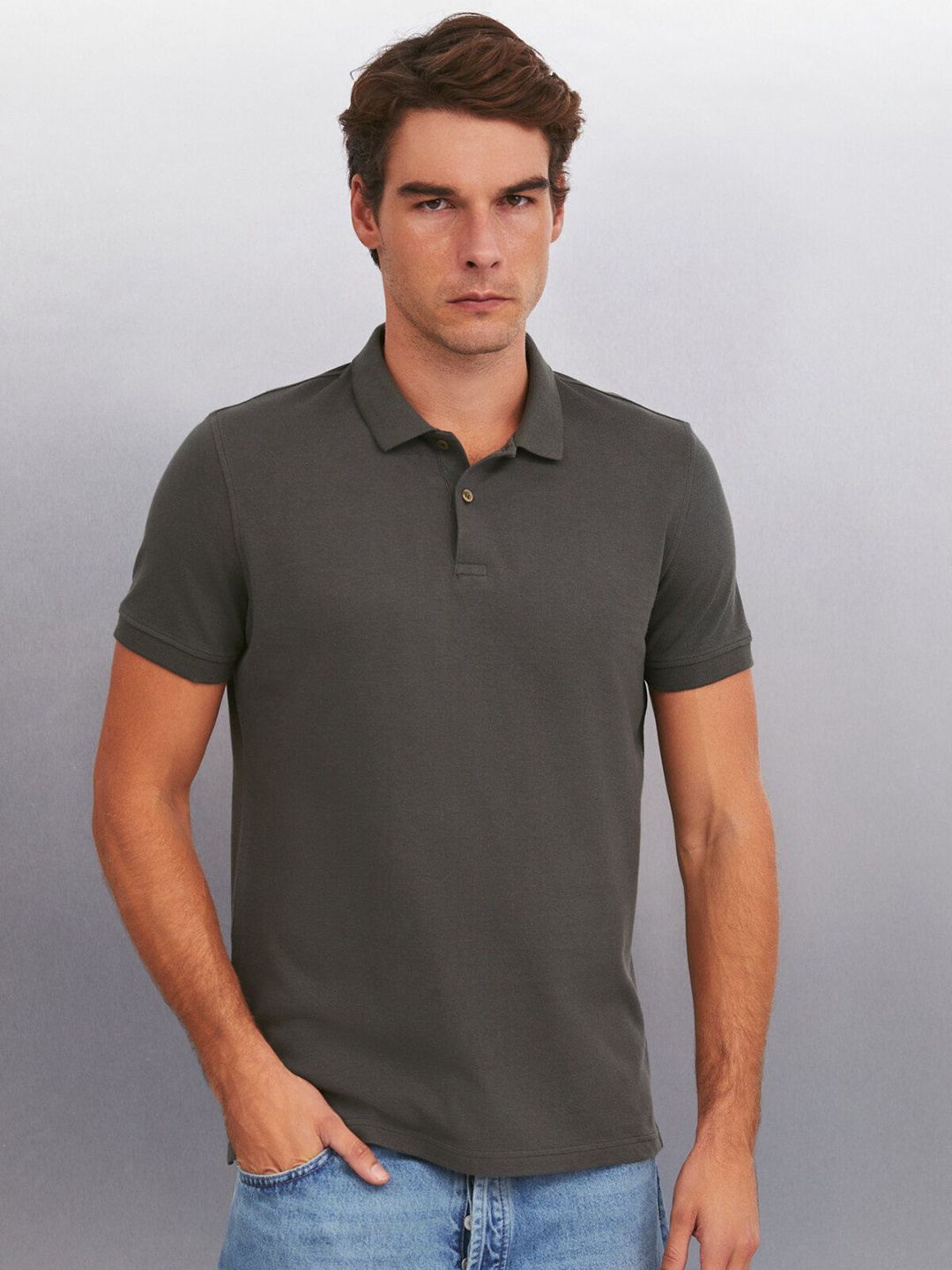 

GRIMELANGE Men Solid Polo Collar Cotton T-Shirt, Grey