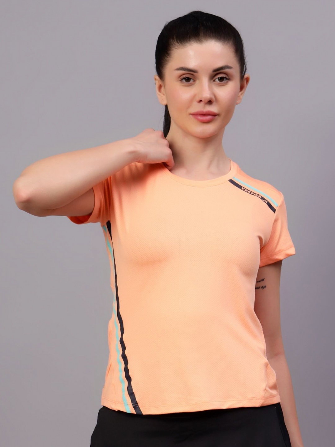 

VECTOR X Women Solid Round Neck T-Shirt, Peach