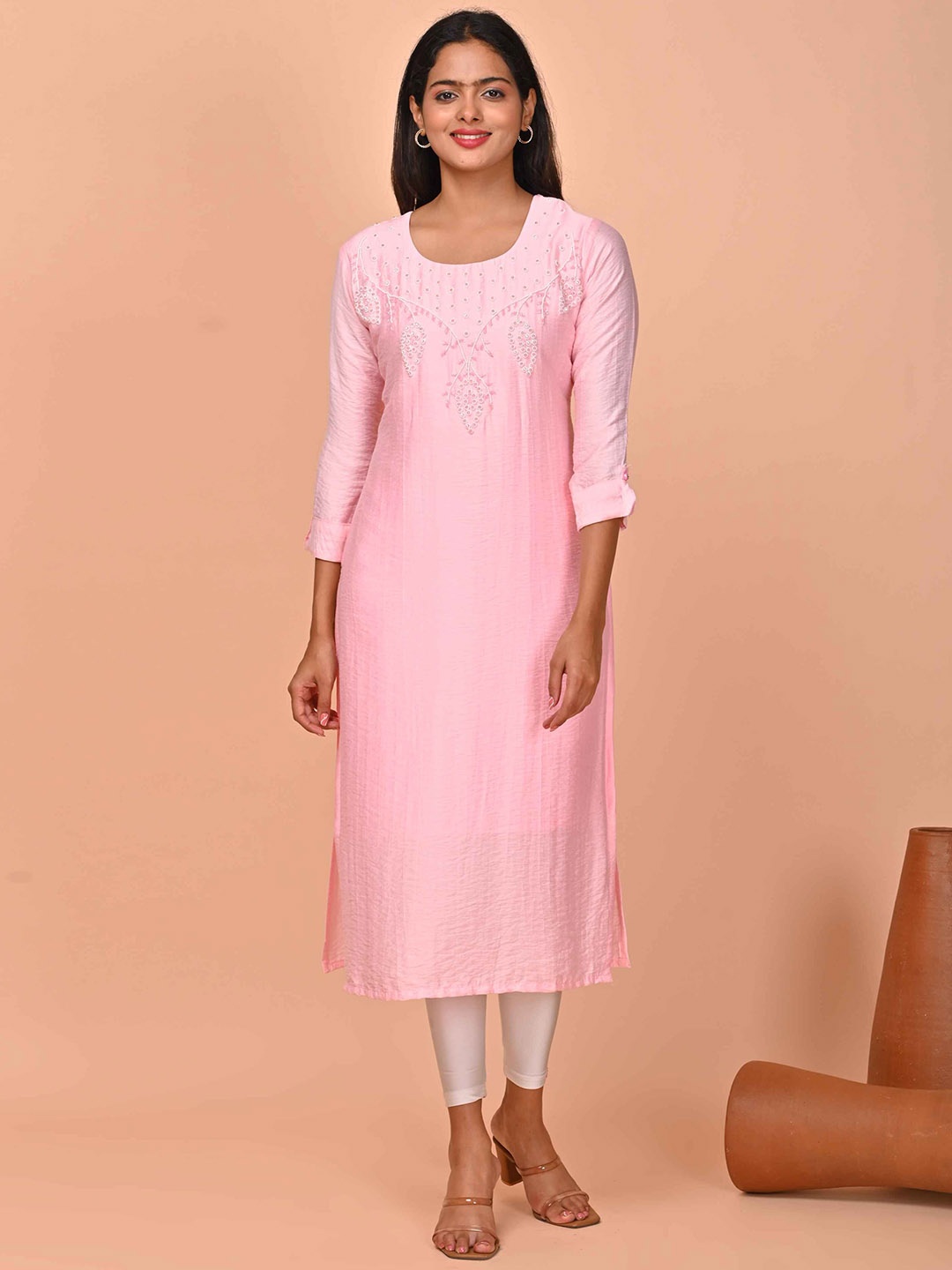 

GOLDSTROMS Floral Embroidered Beads and Stones Straight Kurta, Pink