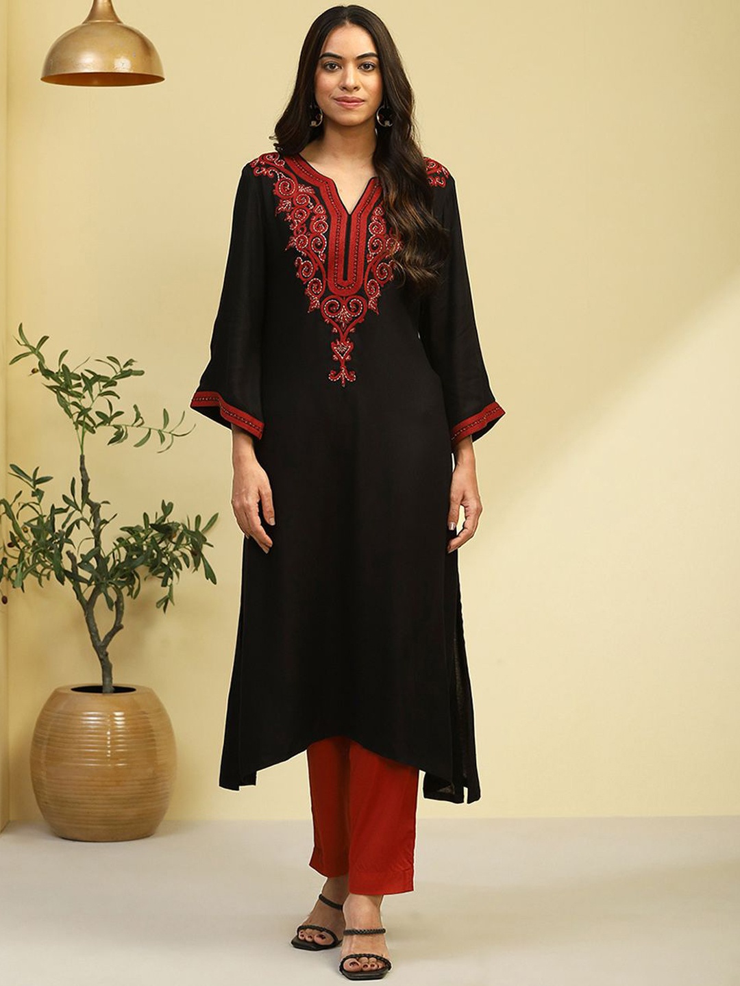 

Biba Floral Yoke Design Flared Sleeves Straight Kurta, Black