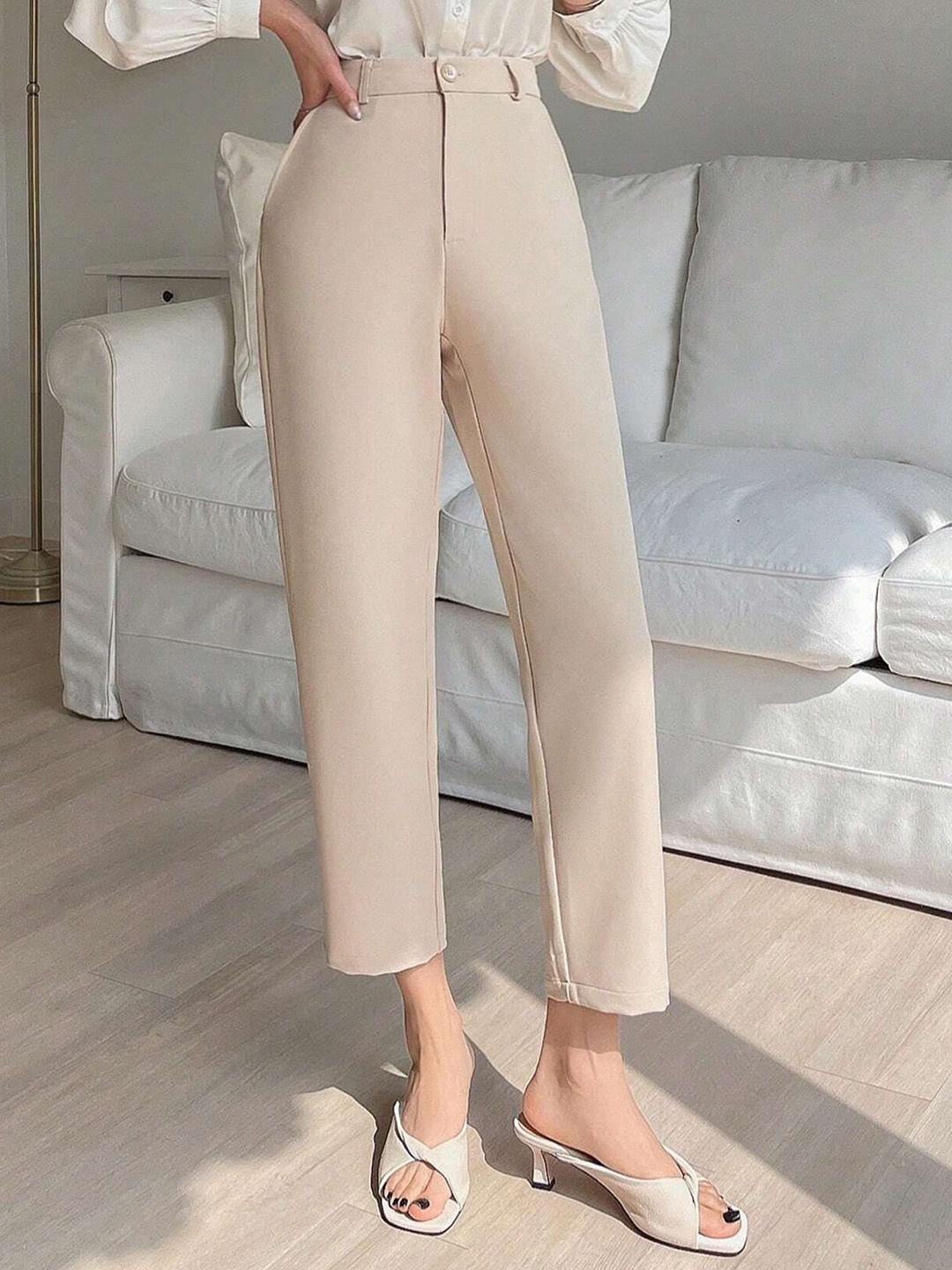 

FNOCKS Women Tailored Straight Fit High-Rise Trousers, Cream