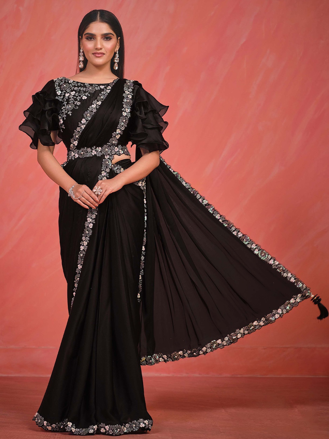 

Nimayaa Women Embroidered Belted Saree, Black