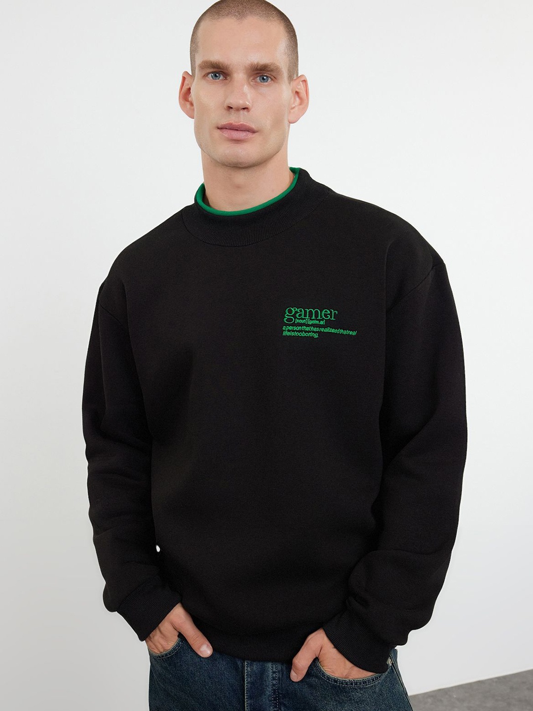 

Trendyol Men Round Neck Solid Sweatshirt, Black