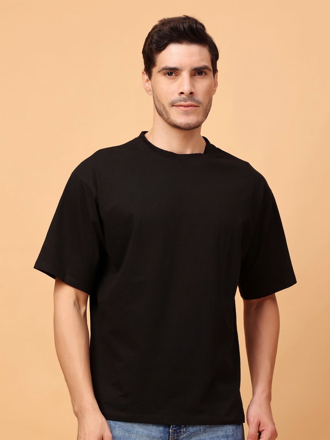 

Cation Men Solid Round Neck Cotton T-Shirt, Black