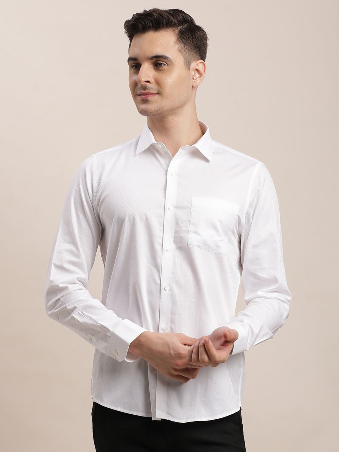 

Turtle Men Standard Spread Collar Solid Cotton Slim Fit Formal Shirt, White