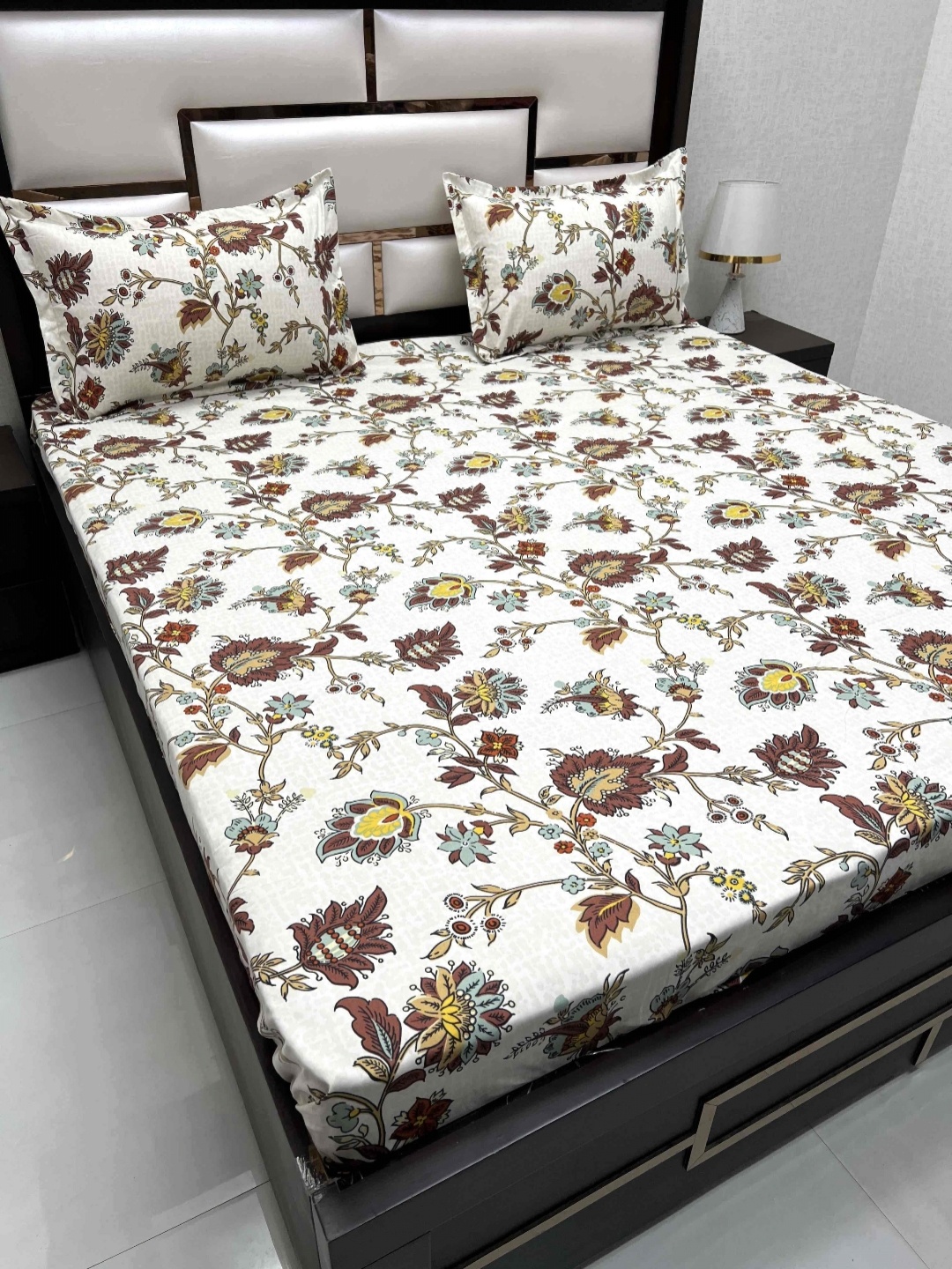 

Pure Decor Queen Size Double Bed Bedsheet With 2 Pillow Covers 2.28m X 2.54m, White