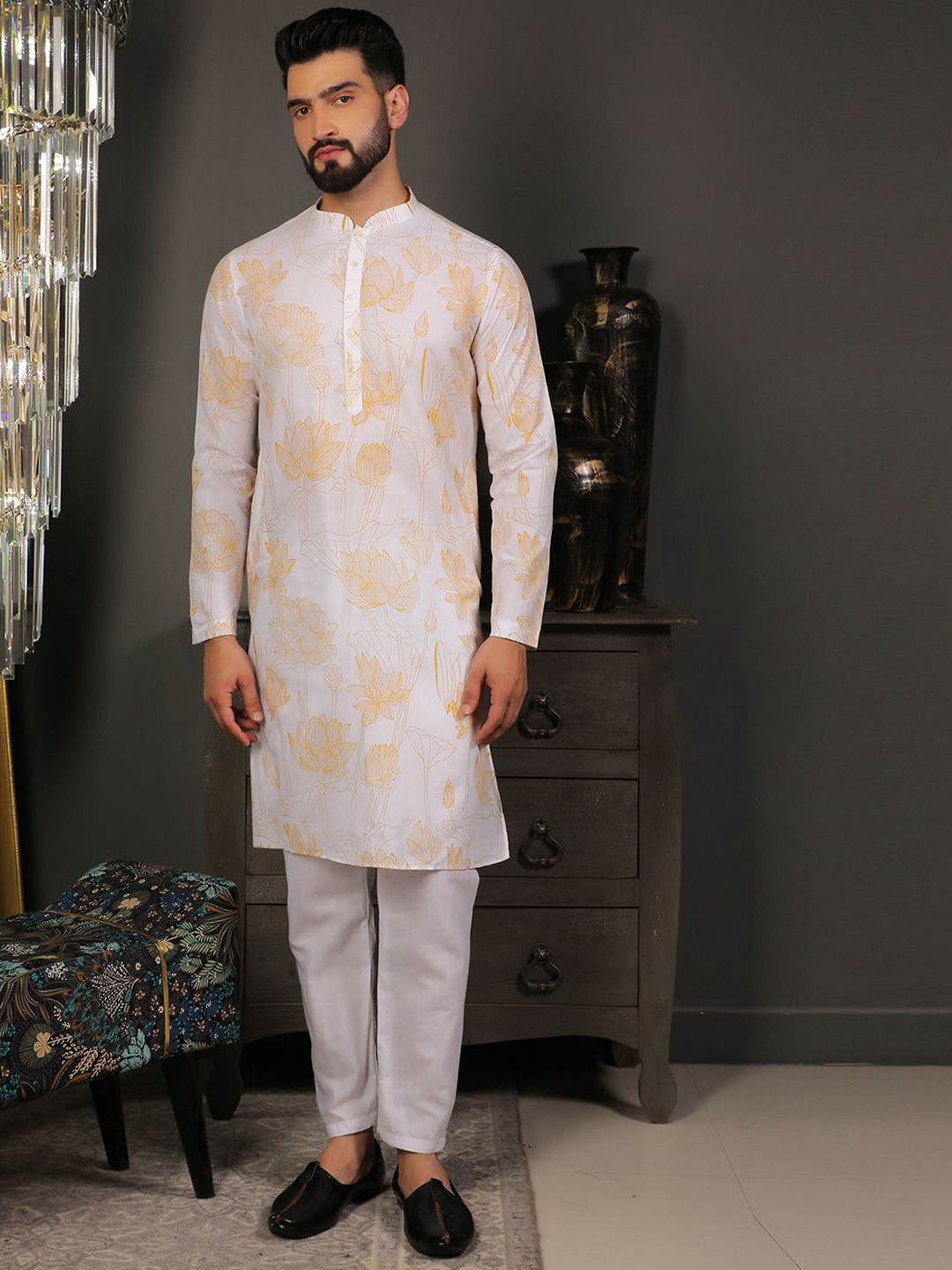 

DEYANN Ethnic Motifs Printed Mandarin Collar Straight Kurta With Pyjama, Yellow