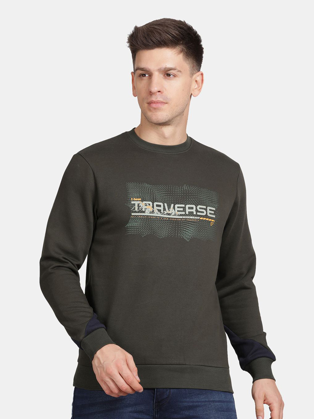 

t-base Men Graphic Printed Sweatshirt, Olive