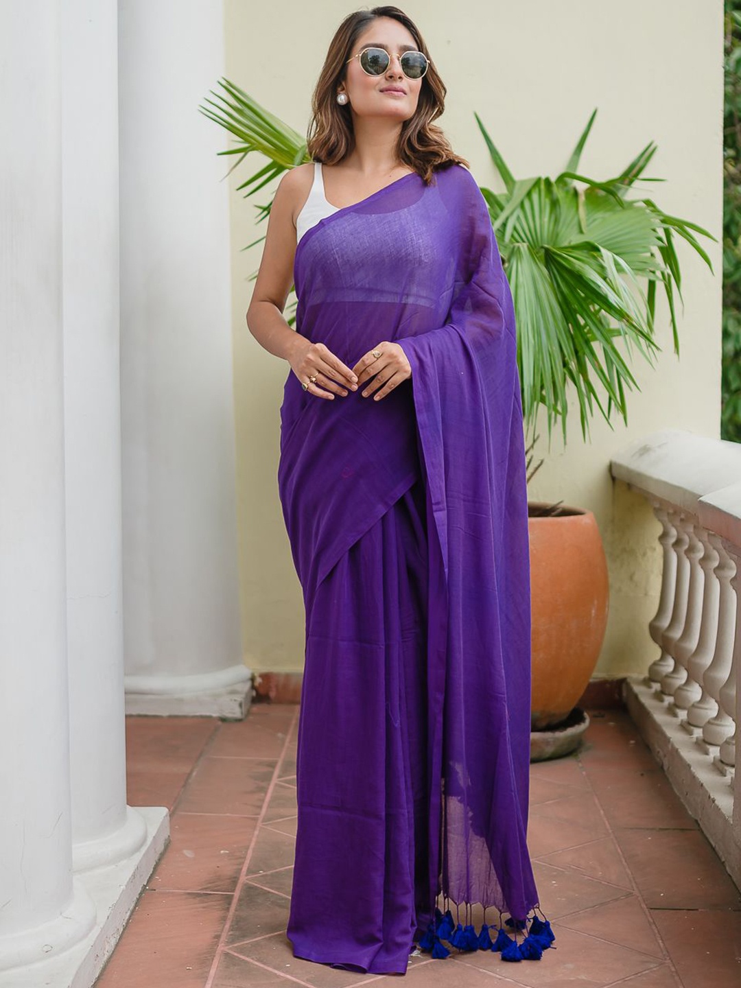 

RODDUR Solid Pure Cotton Saree, Purple