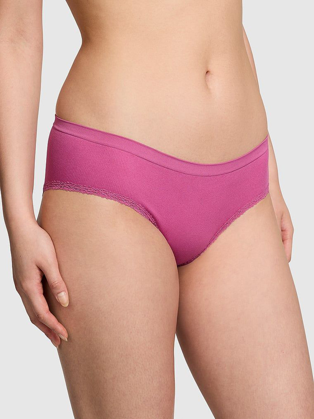 

Victoria's Secret Pink Low-Rise Hipster Briefs 112499153WTN