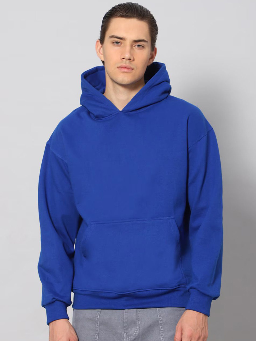 

Besick Men Solid Hooded Sweatshirt, Blue