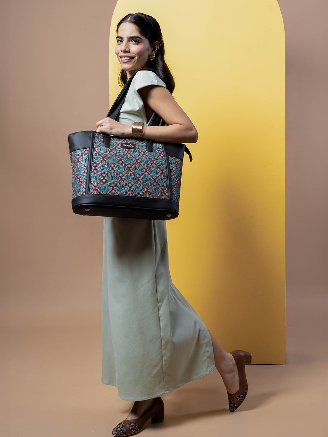 

ZOUK Ethnic Motifs Printed Structured Tote Bag, Green
