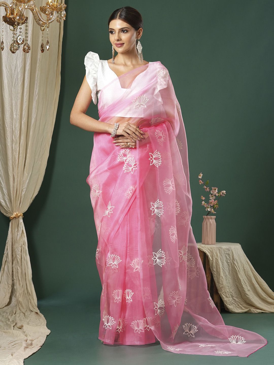 

KALINI Women Floral Embroidered Saree, Pink