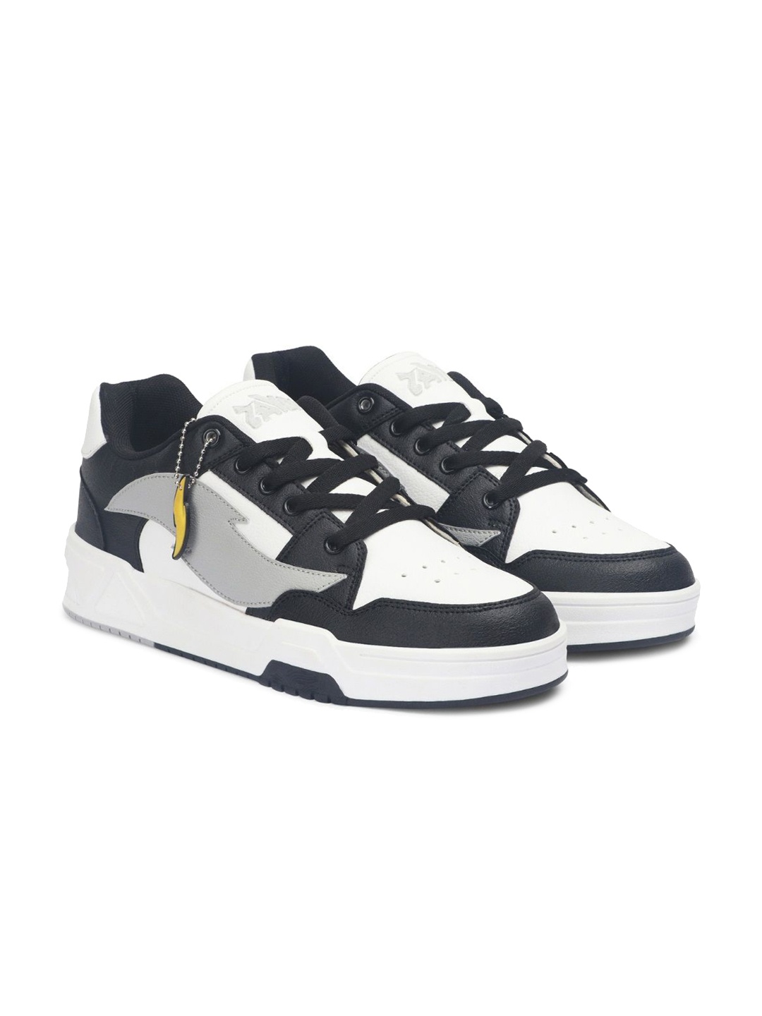 

ZAYDN Men Colourblocked Sneakers, Black