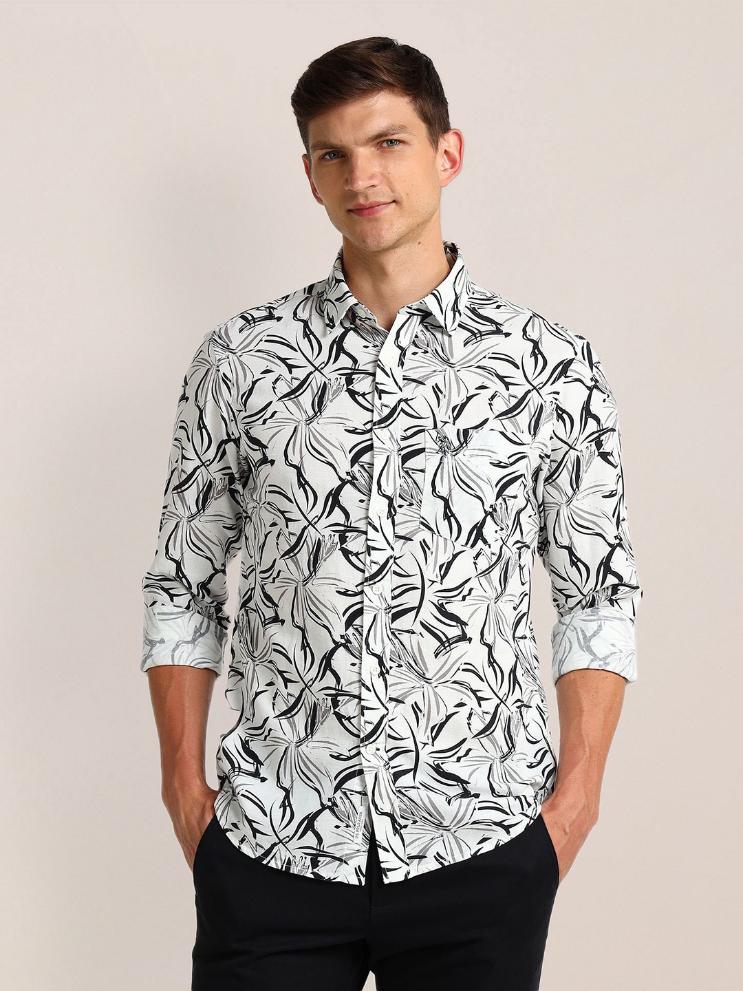 

U.S. Polo Assn. Men Modern Spread Collar Abstract Printed Cotton Slim Fit Casual Shirt, Off white