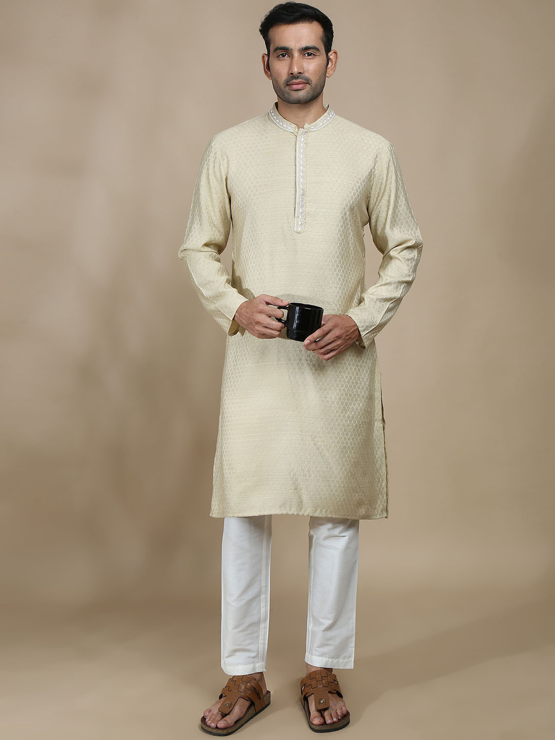 

FILORI Floral Woven Design Mandarin Collar Thread Work Kurta With Trousers, Yellow